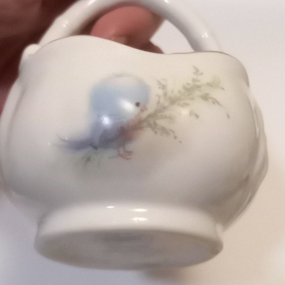 Adorable Fine Porcelain Trinket Bird Basket - Picture 9 of 10